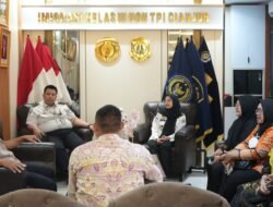 Imigrasi Cianjur Gelar Cek Kesehatan Gratis dan Bagikan Sembako untuk Warga