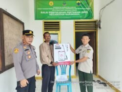 Kapolsek Naringgul Serahkan Bantuan Alsintan untuk Kelompok Tani Binangkit