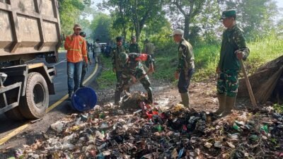 Sektor 6 Citarum Harum dan DLH Angkut Satu Ton Sampah dari Sungai