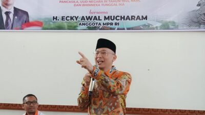 Ecky Awal Mucharam