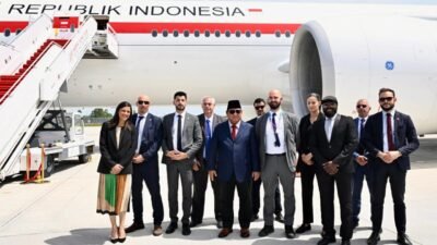 Prabowo Tutup Kunjungan di Prancis dengan Momen Hangat Bersama Pengawal Keamanan