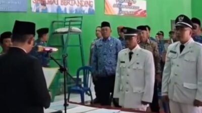 Camat Pasirkuda, Kabupaten Cianjur, Mokhamad Irfan Sofyan melantik Penjabat Sementara (Pjs) Kepala Desa Padamulya dan Kepala Desa Mekarmulya di Aula Desa Karangjaya, pada Selasa 2 Juni 2026 .
