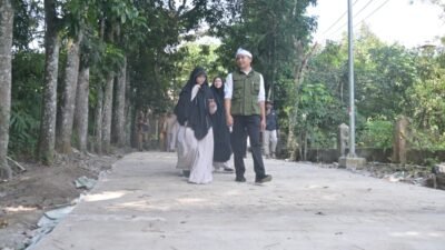 Libur Sekolah, Bupati Cianjur ajak Keluarga Pantau Pembangunan Jalan di Kecamatan Cibinong