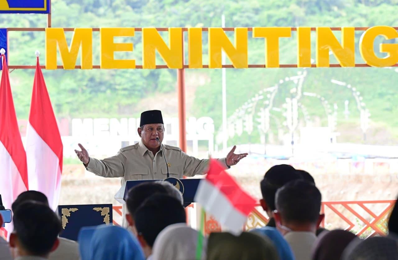 Presiden Prabowo Subianto menegaskan komitmennya untuk mengabdi sepenuhnya kepada bangsa dan rakyat Indonesia