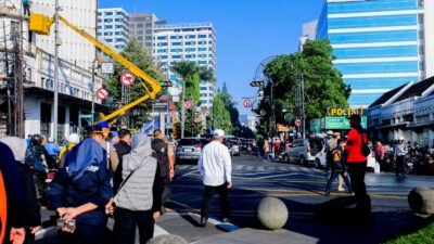 Pemkot Bandung Percantik Simpang Lima Jelang Festival Asia Afrika