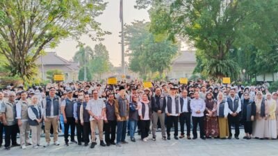 Pelepasan KKN Universitas Suryakancana Cianjur di Halaman Pendopo Bupati Cianjur, Rabu 15 Juli 2026.(cianjurekspres/dedys)