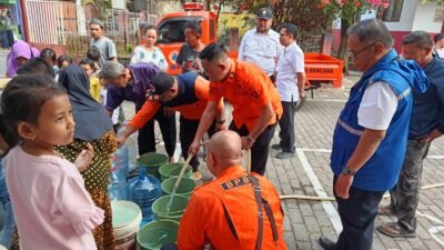 Kekeringan Meluas, BPBD Cianjur Intensif Distribusikan Air Bersih