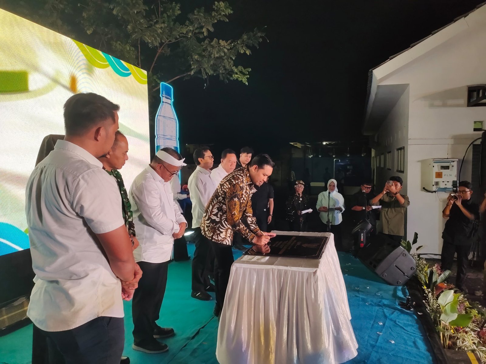 Bupati Resmikan AMDK Tirta Mukti, Perumdam Bidik Tambah PAD Cianjur