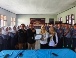 Bukan Cuma Teori, Siswa SMPN 4 Cibeber Praktik Langsung Jadi Petugas TPS Bersama KPU Cianjur
