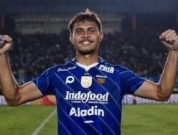 Perpisahan Emosional di PERSIB, Rezaldi Hehanussa Resmi Tinggalkan Pangeran Biru