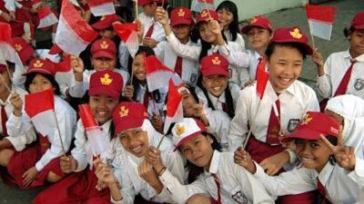 10 Kata-Kata Motivasi Orang Tua kepada Anak Saat MPLS, Bikin Semangat dan Percaya Diri di Hari Pertama Sekolah