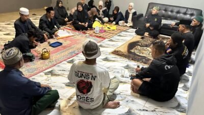 Mahasiswa KKN 254 UIN Bandung di Desa Bunisari Cianjur, Mencatat Mini Monografi dan Menyoroti Tradisi Yang Unik di desa tersebut