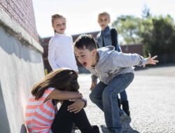 5 Ciri-Ciri Anak yang Mengalami Bullying di Sekolah, Orang Tua dan Guru Perlu Waspada