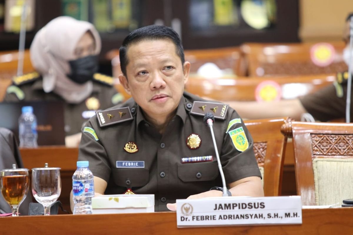 Jaksa Agung Muda Tindak Pidana Khusus (Jampidsus) Kejaksaan Agung (Kejagung) RI, Febrie Adriansyah resmi mengundurkan diri dari jabatannya.