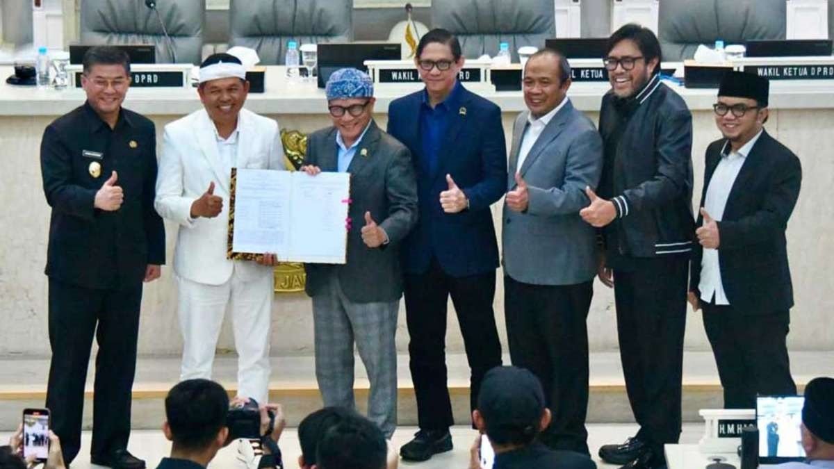 DPRD Jawa Barat Setujui Ranperda Pertanggungjawaban Pelaksanaan APBD Tahun 2025 Menjadi Perda