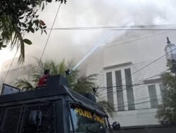 Lima Jam Berjibaku, Petugas Padamkan Kebakaran GBI Nehemia Cianjur