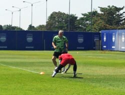 Mario Jozic Pastikan Kiper PERSIB Siap Hadapi Laga Krusial Lawan Manila Digger