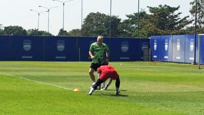 Mario Jozic Pastikan Kiper PERSIB Siap Hadapi Laga Krusial Lawan Manila Digger
