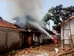 Masjid dan Madrasah di Sukaluyu Terbakar, Kerugian Ditaksir Rp400 Juta