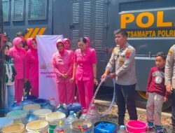 Polres Turunkan AWC untuk Atasi Krisis Air Warga Cibaregbeg