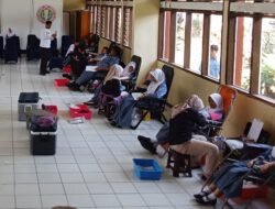 Donor Darah Rutin, Siswa SMAN 1 Sukaresmi Targetkan 100 Kantong
