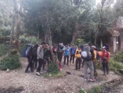Kecewa Penanganan Karhutla, Puluhan Relawan Tinggalkan Kawah Wadon Gunung Gede