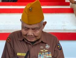 Usia 81 Tahun Tak Halangi Veteran Ikin Sodikin Hadiri Upacara HUT RI