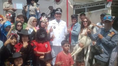 Karnaval Helaran Desa Cikaroya Meriahkan HUT ke-81 RI