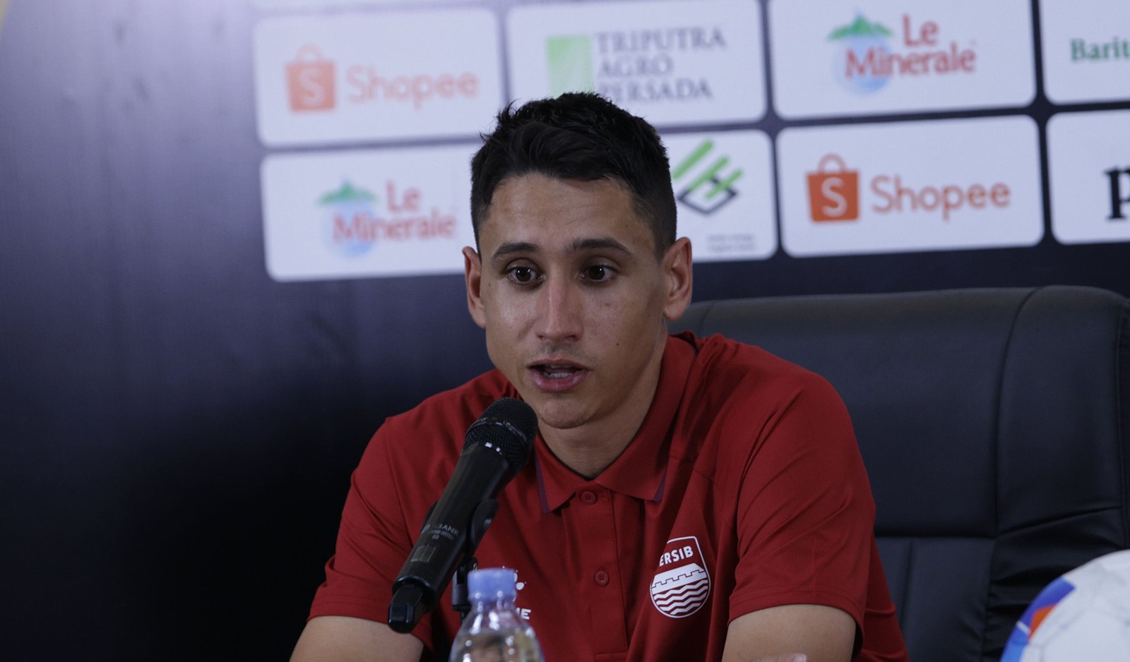 PERSIB Sempurna di Fase Grup, Luka Menalo Puji Kerja Keras Tim Usai Taklukkan Tampines Rovers