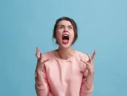 5 Alasan Wanita Bisa Bad Mood Tanpa Sebab yang Jelas, Jangan Langsung Dianggap Marah