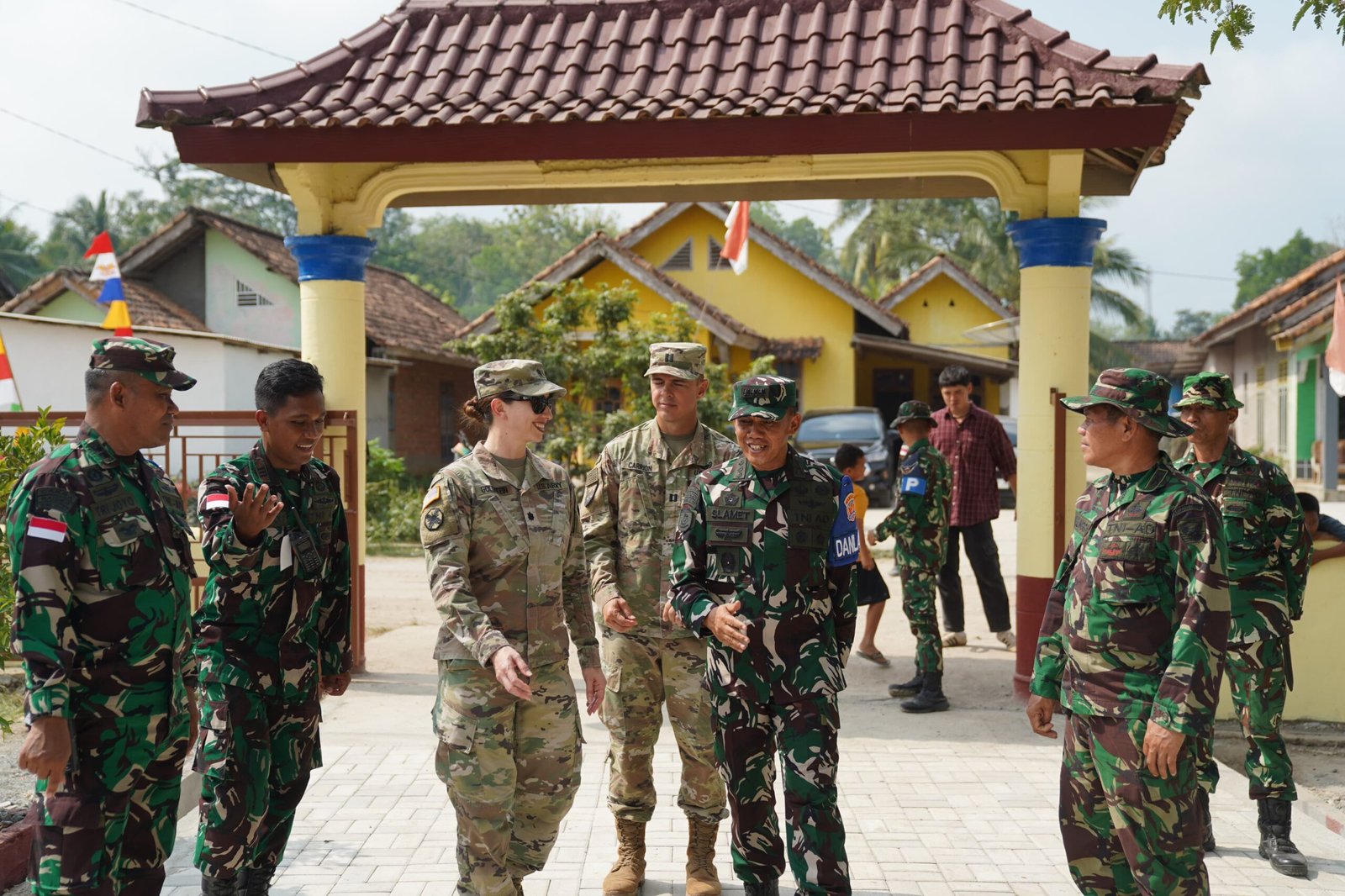TNI AD Bersama US Army Renovasi SDN 04 Peracak, Wujud Nyata Kerja Sama dan Kepedulian Terhadap Dunia Pendidikan