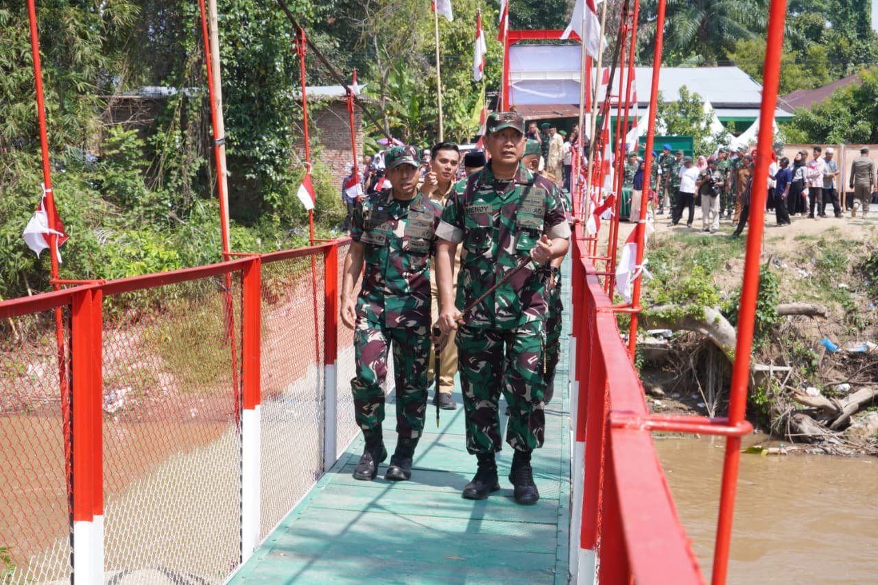 Buka Akses Warga, Pangdam I/BB Resmikan Jembatan Perintis Tumpatan Nibung