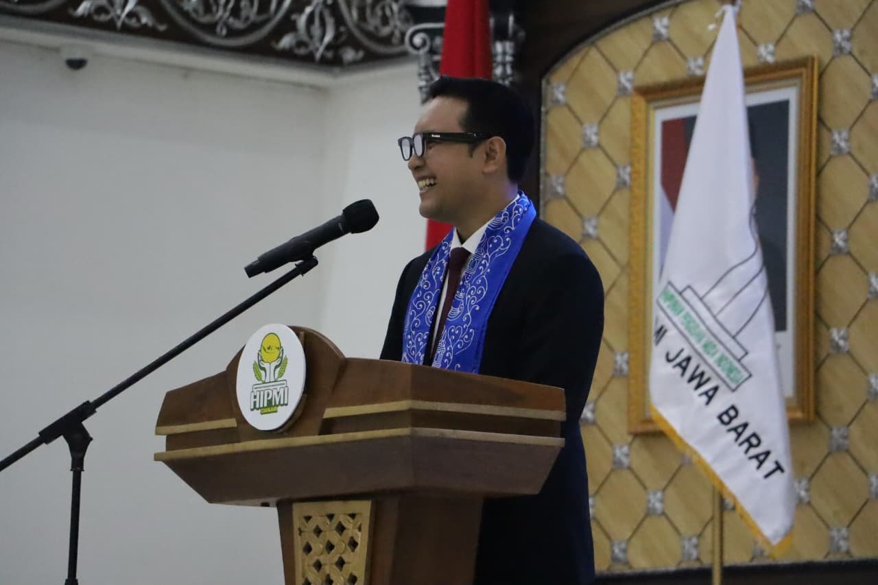Tampil Berkacamata dengan Lensa Tebal, Wahyu: Mata Minus dan Sering Pusing