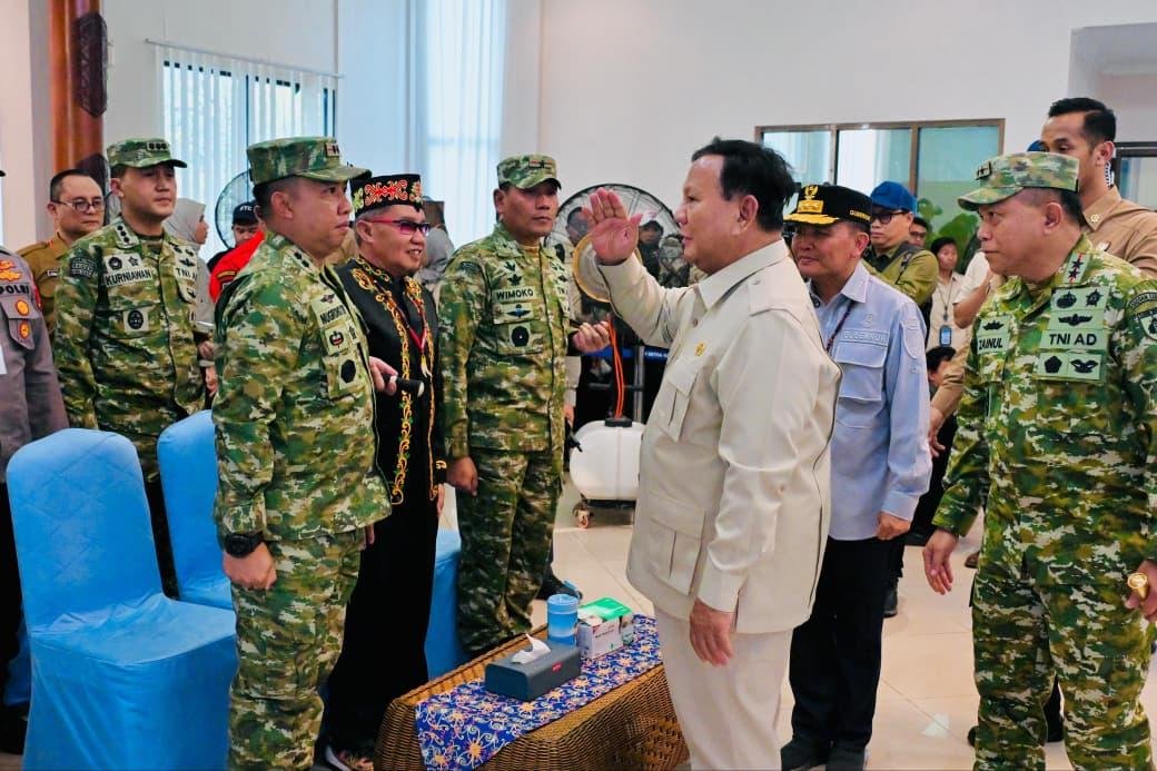 Prabowo Perkuat Penanganan Karhutla Kalteng, Empat Helikopter Water Bombing Ditambah