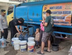 Ngerayap Bersama Polres Cianjur Salurkan 8.000 Liter Air Bersih bagi Warga Terdampak Kekeringan