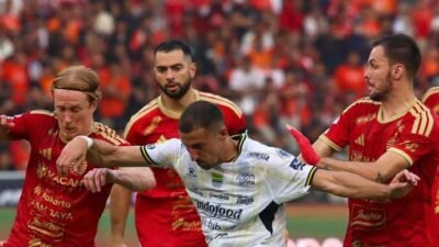 Persija Kalahkan Persib 2-1 di GBK, Jakmania Kembali Setelah 7 Tahun