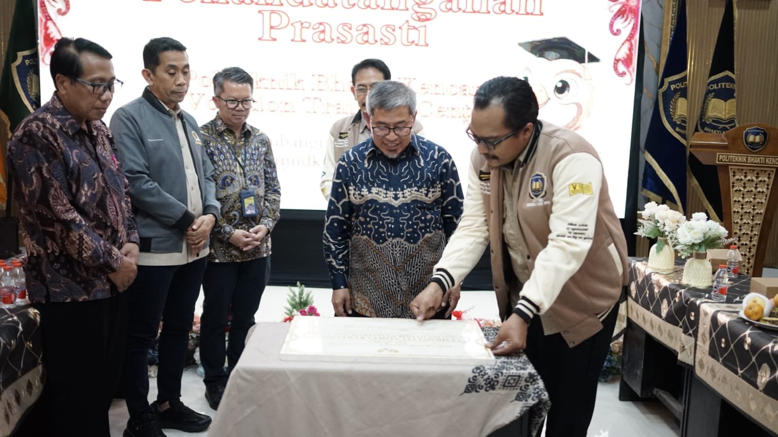 Dirjen Binapenta & PKK Resmikan Politeknik Bhakti Kencana Cianjur, Hadirkan LPK dan Layanan Caregiver, Homecare, Day Care, hingga Baby Care