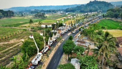 PLN UID Jabar Raih Rekor MURI, Pemeliharaan Listrik Tanpa Padam Jaga Aktivitas Masyarakat Tetap Berjalan