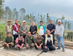 Tinjau Desa Gekbrong Cianjur, RK Dadan Surya Negara Dorong Pengembangan Desa Wisata dan Pipanisasi Air