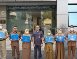 Mengabdi Lebih dari 20 Tahun, Pegawai RSUD Cimacan Terima Tanda Jasa dan Tanda Kehormatan Republik Indonesia