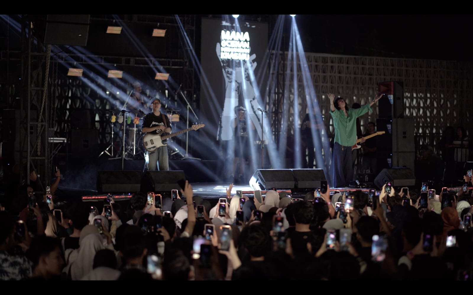 5 Tips Aman Saat Nonton Konser agar Tetap Nyaman dan Terhindar dari Risiko
