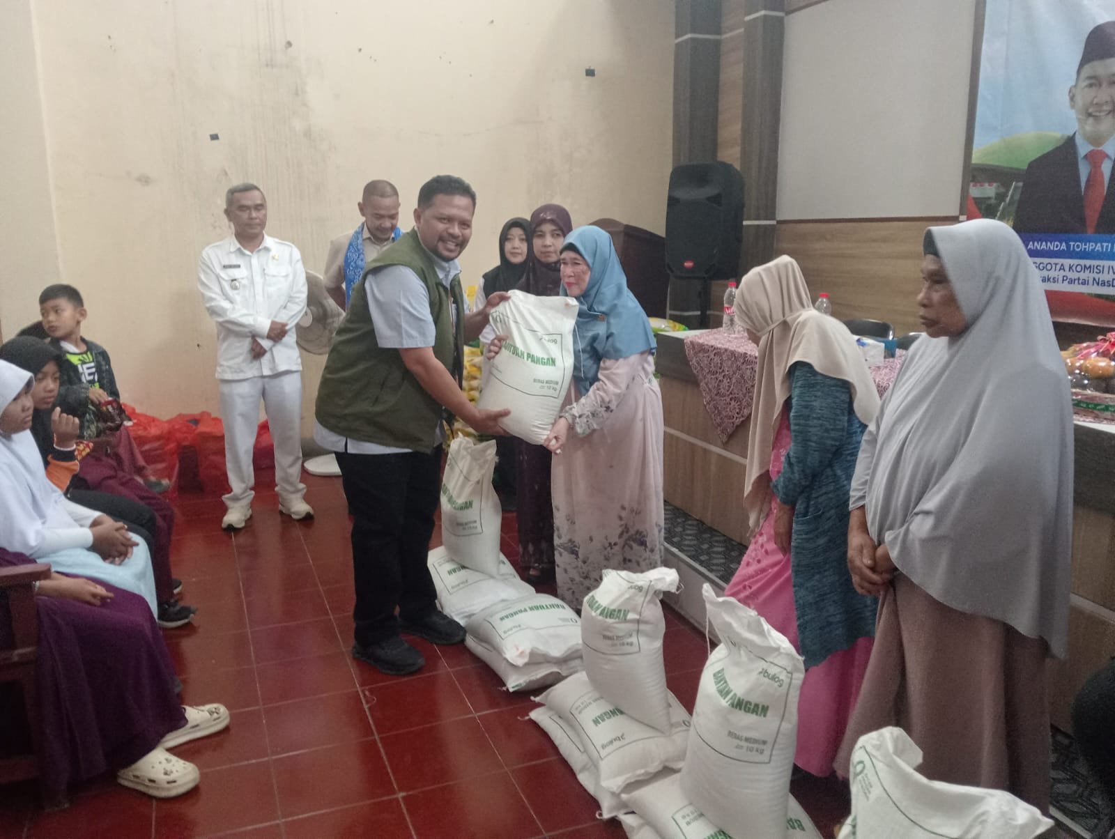 BULOG Genjot Distribusi Bantuan Pangan Beras di Cianjur