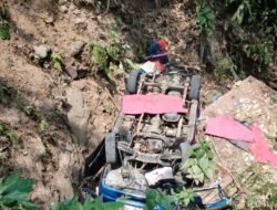 Mobil Rombongan Pengantin Terperosok le Jurang di Takokak, 2 Orang Luka Berat