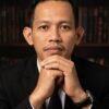 Pohon Beringin di Musim Perubahan