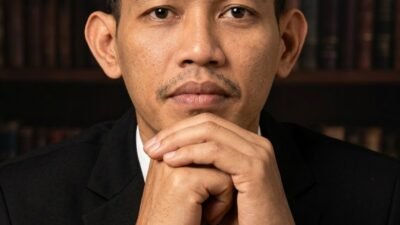 Pohon Beringin di Musim Perubahan