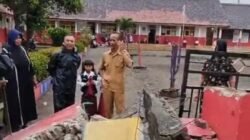 Gapura SDN Kertajadi Cidaun Ambruk, Siswi dan Orang Tuanya Tertimpa Reruntuhan