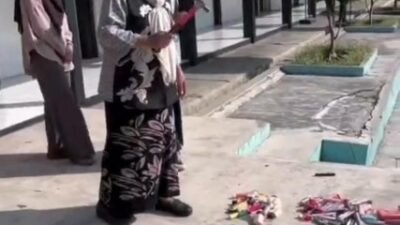 Viral, SMAN 1 Pacet Musnahkan Ratusan Alat Makeup Hasil Razia Siswa