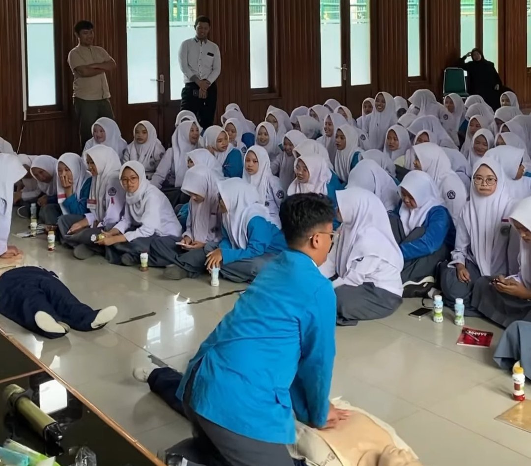 RSUD Cimacan Gelar Pelatihan Bantuan Hidup Dasar di MAN 2 Cianjur