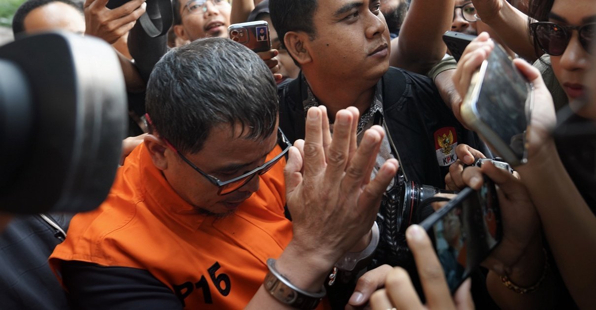 KPK OTT Bupati Bolmut SJL, Diduga Patok Fee 10 Persen dari Proyek Pemkab