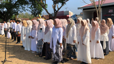 7 Manfaat Masuk Pesantren bagi Anak, Melatih Kemandirian hingga Memperkuat Akhlak